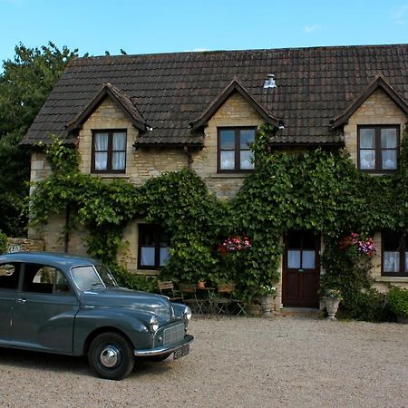 Fosse Farmhouse Holiday Cottages Chippenham  Esterno foto