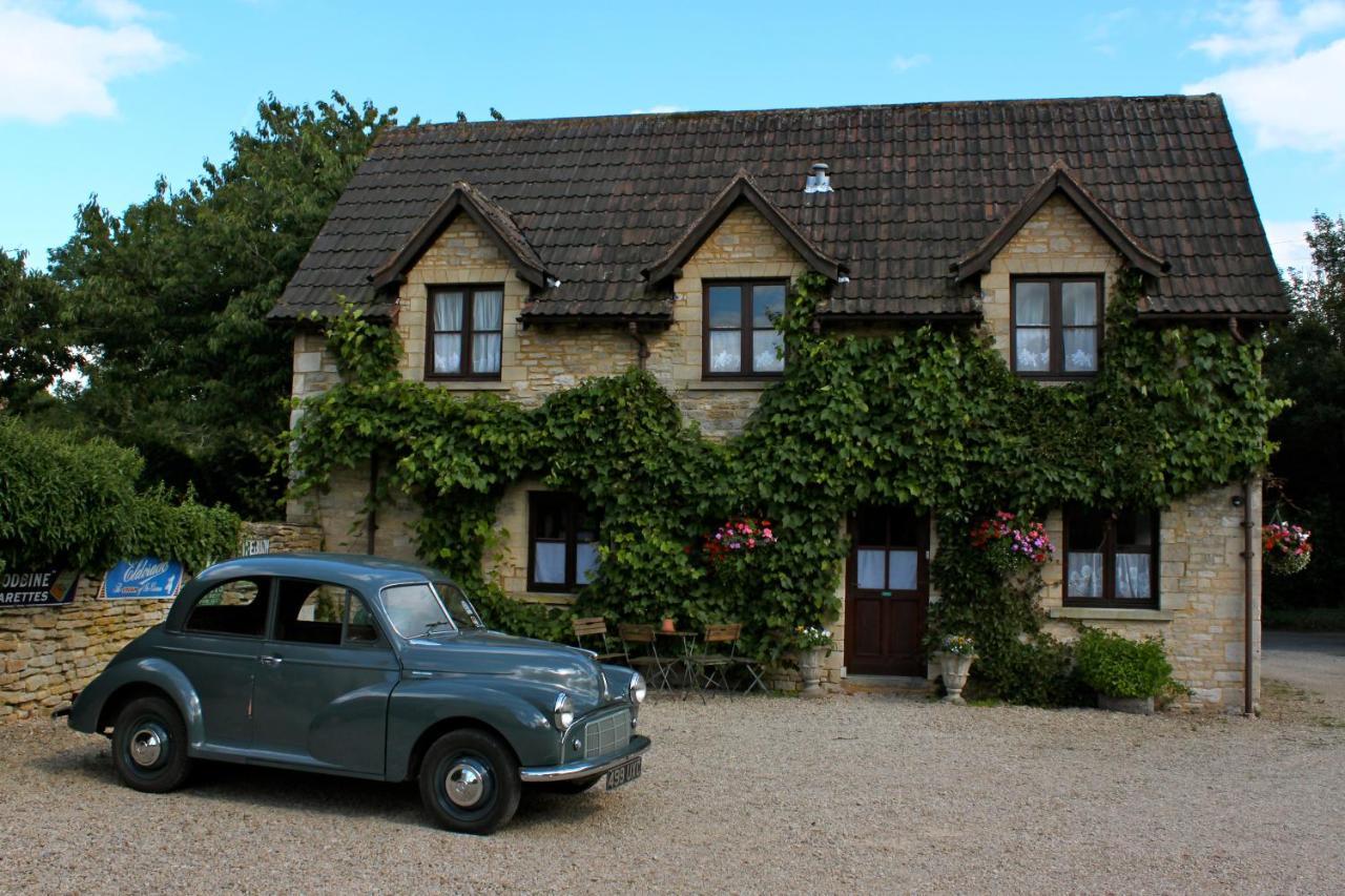 Fosse Farmhouse Holiday Cottages Chippenham  Esterno foto