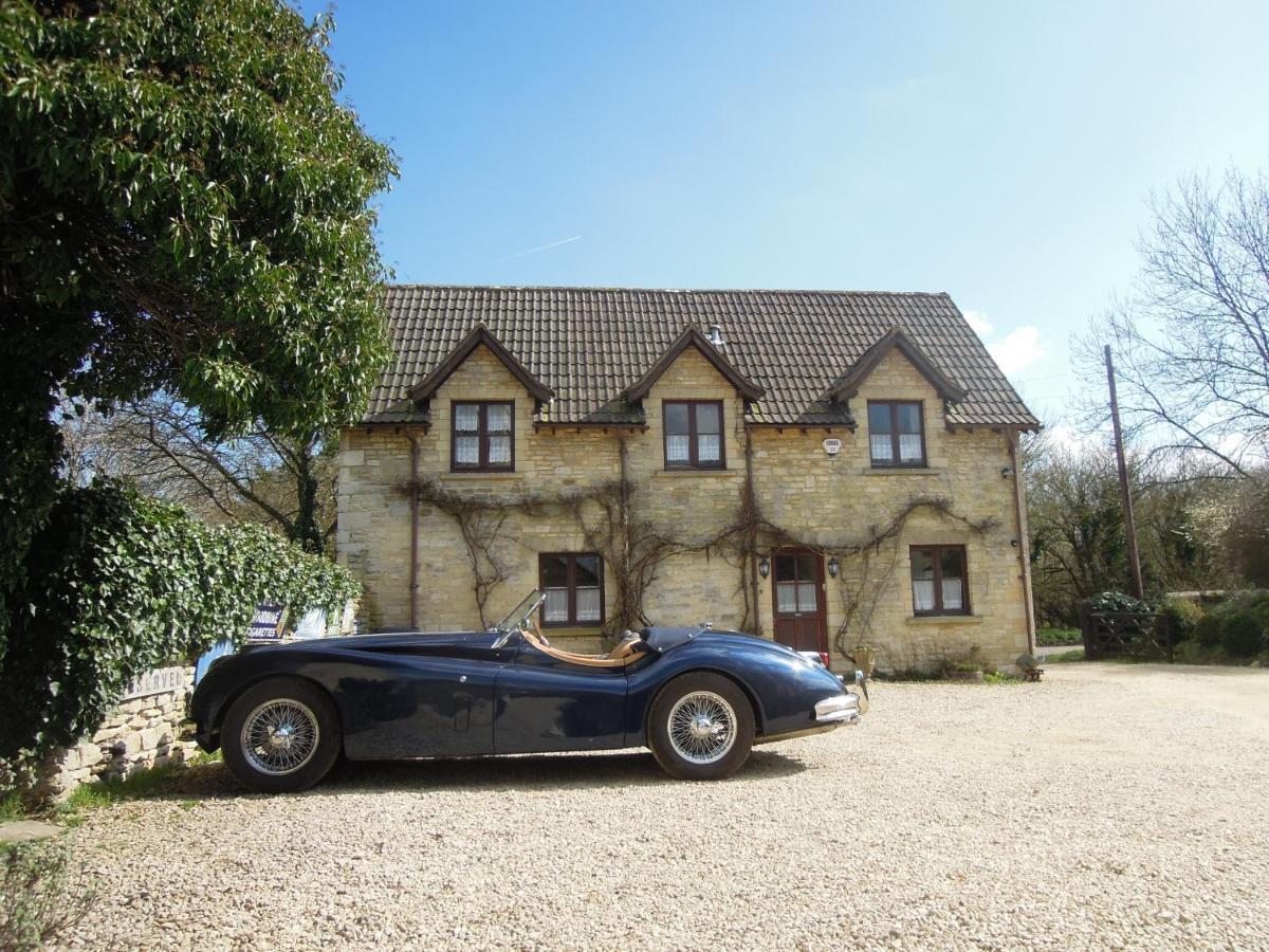 Fosse Farmhouse Holiday Cottages Chippenham  Esterno foto