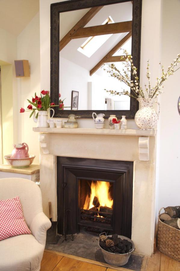 Fosse Farmhouse Holiday Cottages Chippenham  Esterno foto