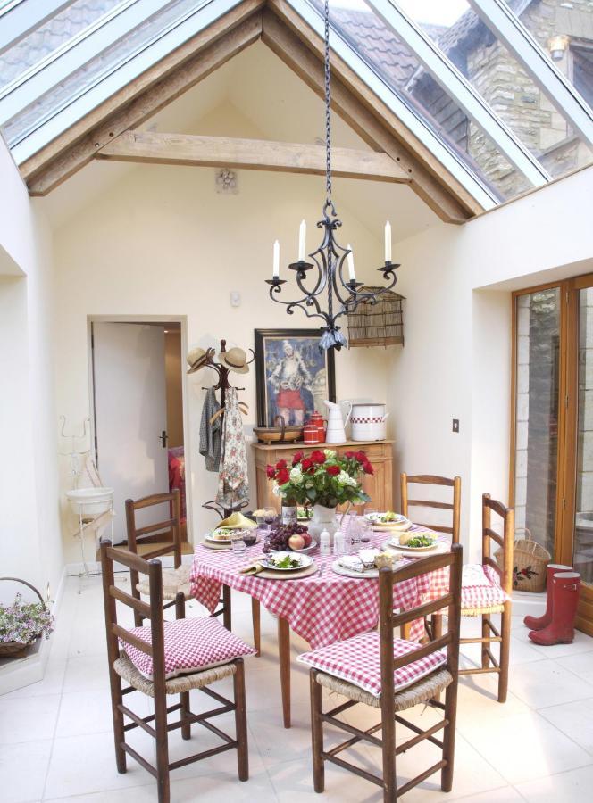 Fosse Farmhouse Holiday Cottages Chippenham  Esterno foto